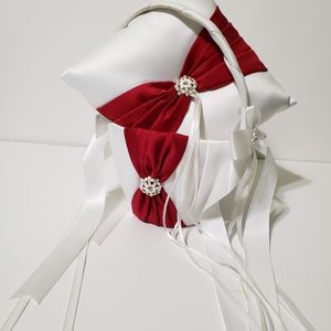 Abbie Flower Basket + Ring Pillow Rhi